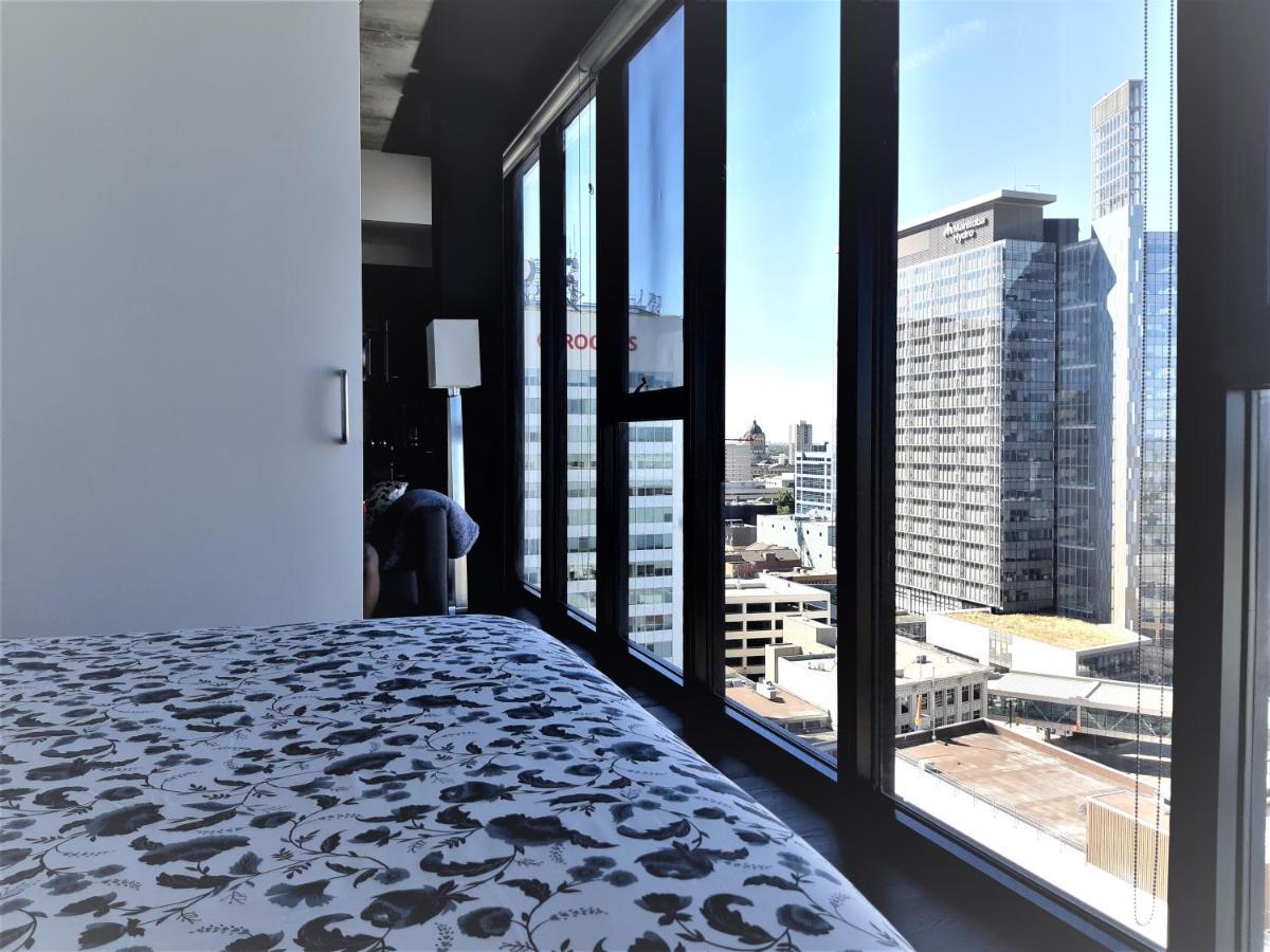 Appartement Cozy Skyline In Downtown, Across Canada Life Centre *
